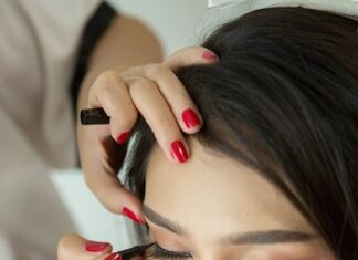 काजल को हटाने के टॉप 5 तरीके (Top 5 Ways to Remove Kajal) Top 5 ways to remove kajal