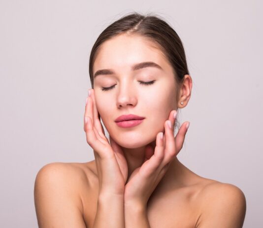 स्किन ब्लीचिंग कैसे, कब और क्यों करनी चाहिए (All about Skin Bleaching) all about skin bleaching
