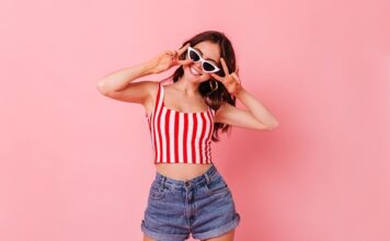 बेल्ली फैट के लिए क्रॉप टॉप स्टाइलिंग टिप्स (Crop Top Styling Ideas) Crop Top Styling Ideas