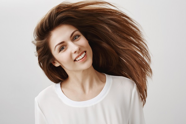 How to Use Dry Shampoo