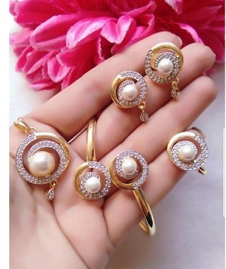 Top 10 Karwa Chauth Gifts Ideas