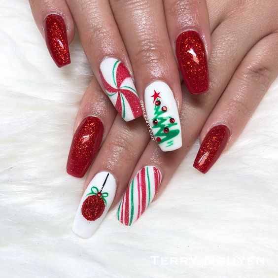 Christmas Nail Art Designs 2021