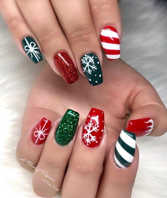 Christmas Nail Art Designs 2021